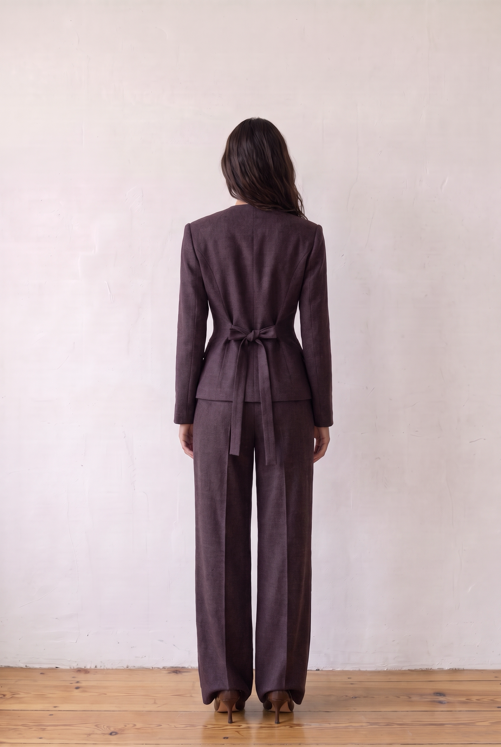 RUBAN BLAZER PRUNE - back view with the ribbon tied into a bow