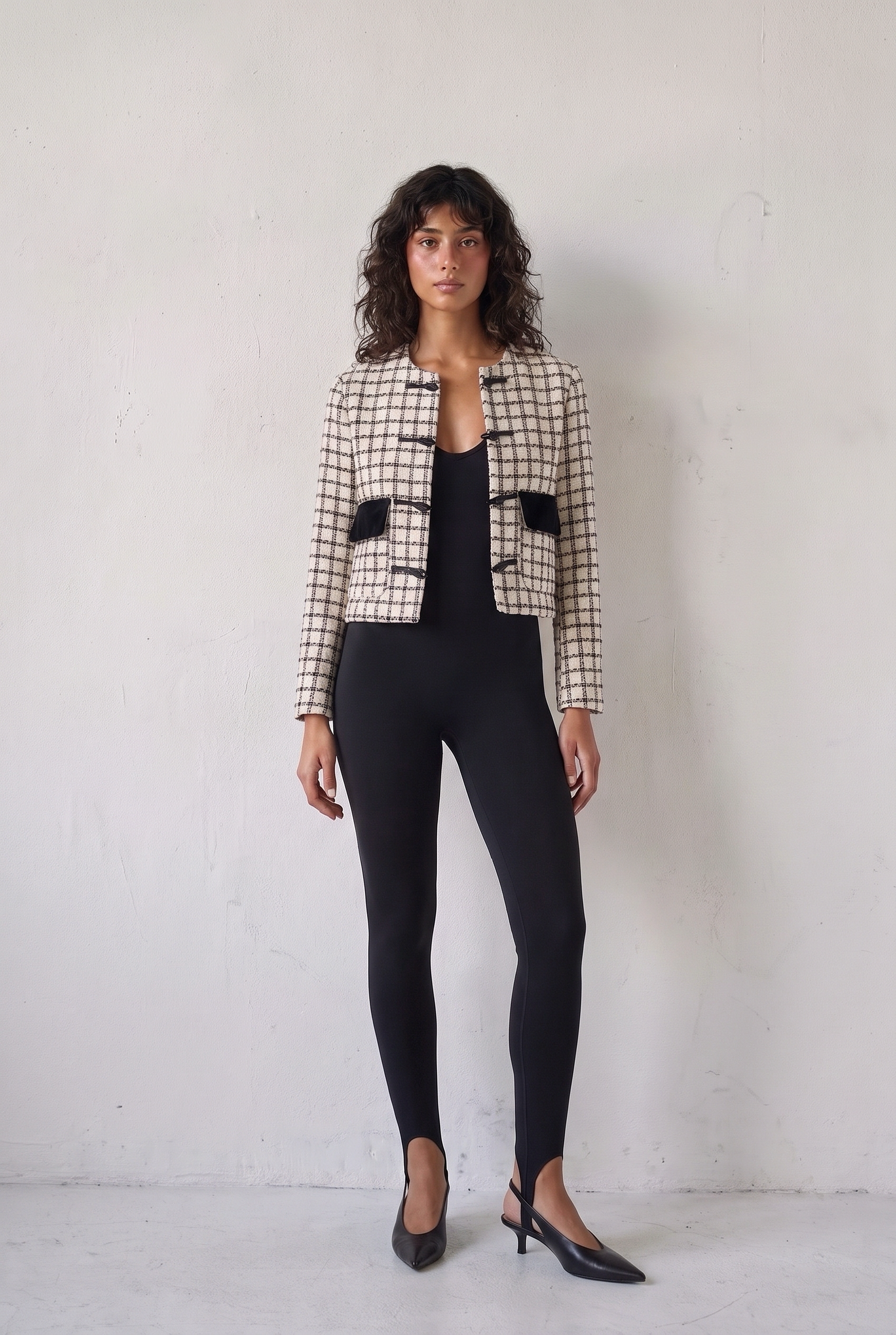 TISSAGE VEST ECRU - cream boucle cropped blazer with navy check